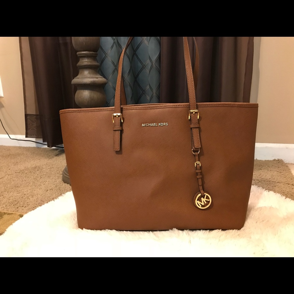 Michael Kors Jet Set Tote